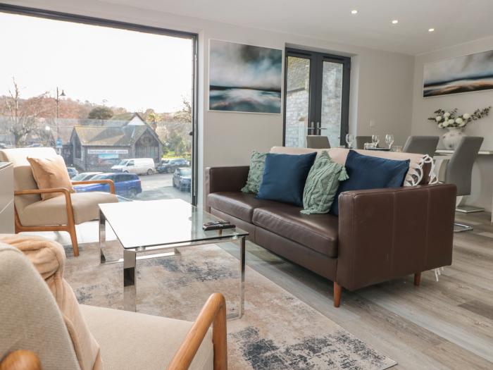 1 De Courcey House in Dartmouth, Devon, first-floor apartment, central location, allocated parking,.