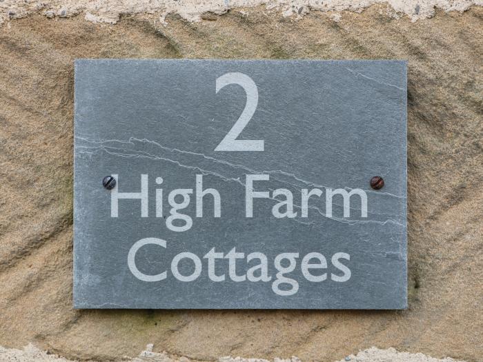 2 High Farm Cottages, Whitby, North Yorkshire, in National Park, charming, close to amenities, 2 bed