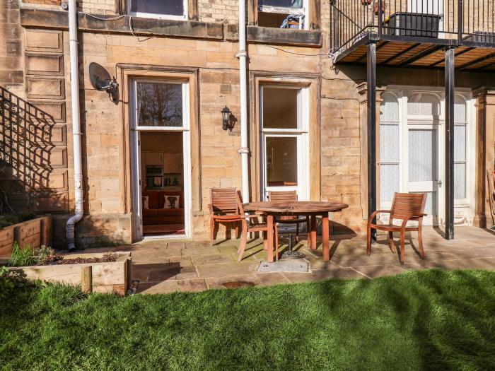 Base Camp, Whitby, North Yorkshire, close to amenities and the beach, near National Park, apartment.