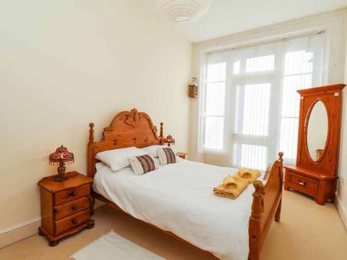 Base Camp, Whitby, North Yorkshire, close to amenities and the beach, near National Park, apartment.