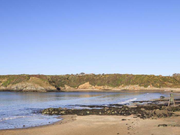 1 Bridge Street, in Cemaes Bay, Anglesey. Near an AONB. Close to amenities and a beach. Dog-friendly