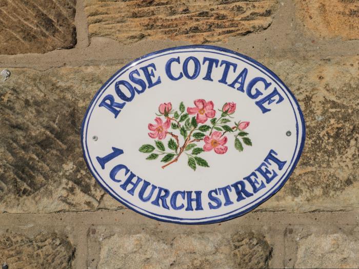 Rose Cottage in Castleton, North Yorkshire, in a National Park, close to amenities, roadside parking