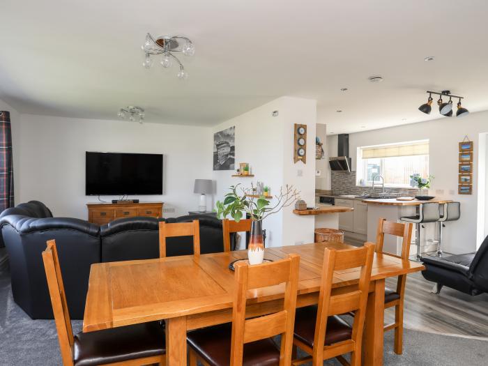 Tinkers Patch, Benllech, Wales, Anglesey, North Wales, Snowdonia National Park, WiFi, Smart TV, Pets