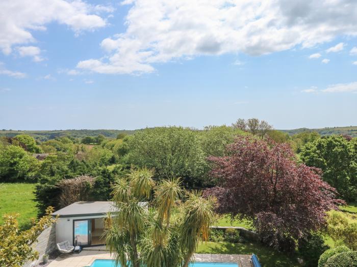 The Loft, Brixton, Devon, Near Dartmoor National Park, Open-Plan, Swimming Pool, Barbecue, Outhouse.