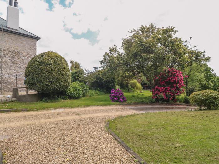 The Loft, Brixton, Devon, Near Dartmoor National Park, Open-Plan, Swimming Pool, Barbecue, Outhouse.