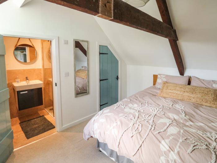 The Loft, Brixton, Devon, Near Dartmoor National Park, Open-Plan, Swimming Pool, Barbecue, Outhouse.