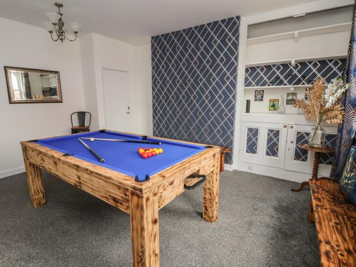 The Old Station House, Withernsea, Riding of Yorkshire, Near a National Park, Five bedrooms, hot tub