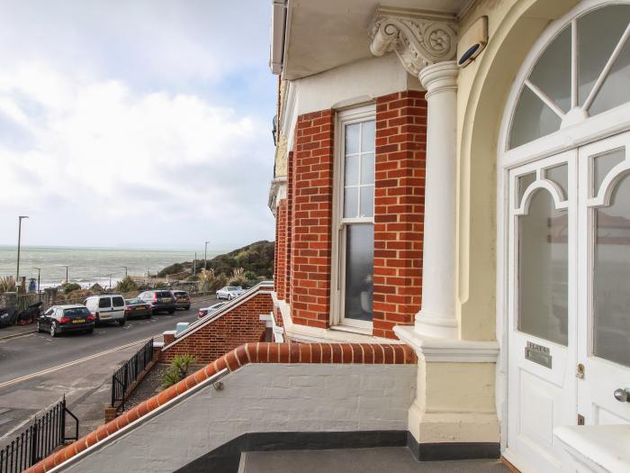 Ocean View, Boscombe, Dorset, near amenities and beach, ground-floor accommodation, WiFi, Smart TV.