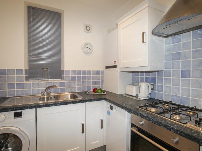 Ocean View, Boscombe, Dorset, near amenities and beach, ground-floor accommodation, WiFi, Smart TV.