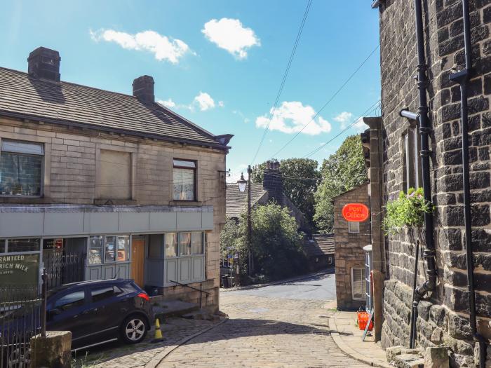 40 Northgate, Heptonstall, West Yorkshire. Two-bedroom cottage, enjoying rural views. Near amenities