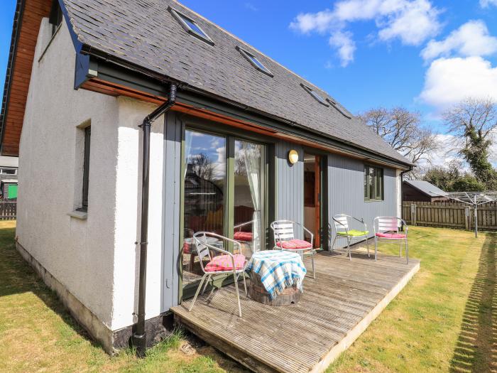 Brodie East Cottage in Forres, Moray, Scotland, parking, private decking, open-plan, near amenities.