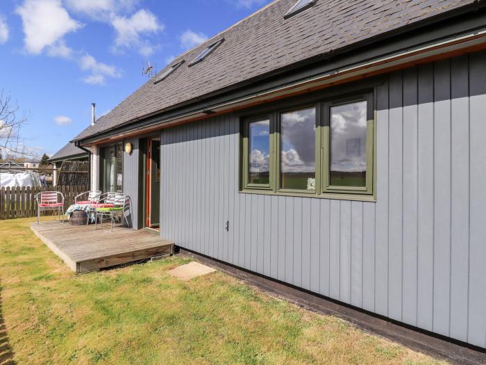 Brodie East Cottage in Forres, Moray, Scotland, parking, private decking, open-plan, near amenities.