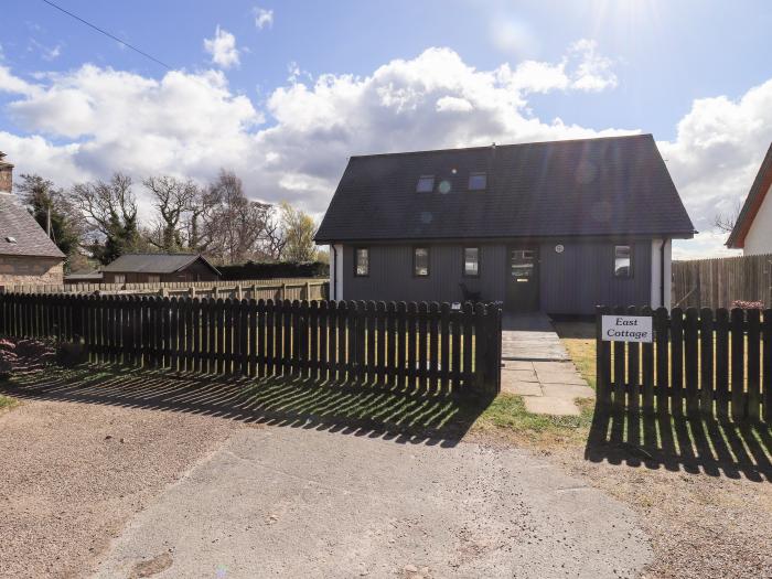 Brodie East Cottage in Forres, Moray, Scotland, parking, private decking, open-plan, near amenities.