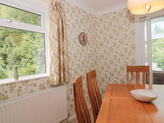 Deepdene in Plush, Dorset. Close to a pub. Off-road designated parking. Swimming pool. WiFi, and TV.