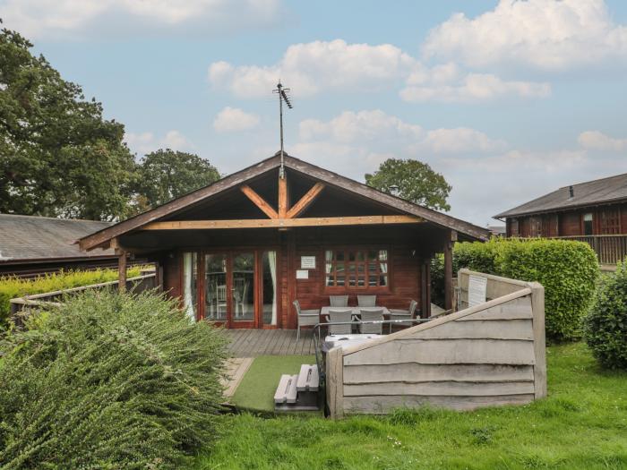 Pine, Swanage, Dorset, In the Dorset Area of Outstanding Natural Beauty, Open plan, Enclosed decking