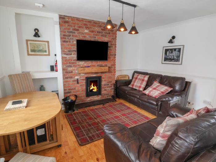 Ty Pen Y Bryn, Conwy, North Wales. Family and pet-friendly. Close to amenities, attractions & beach.