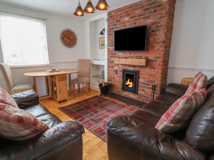 Ty Pen Y Bryn, Conwy, North Wales. Family and pet-friendly. Close to amenities, attractions & beach.