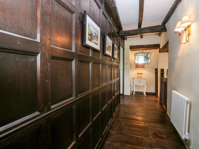 The Old House, Troutbeck Bridge, Cumbria. In a National Park. Close to amenities. Woodburning stove.