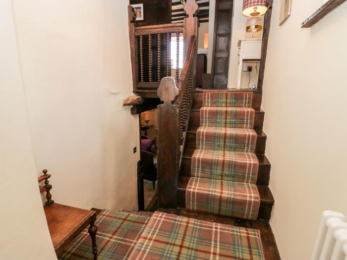 The Old House, Troutbeck Bridge, Cumbria. In a National Park. Close to amenities. Woodburning stove.