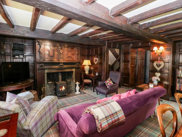 The Old House, Troutbeck Bridge, Cumbria. In a National Park. Close to amenities. Woodburning stove.