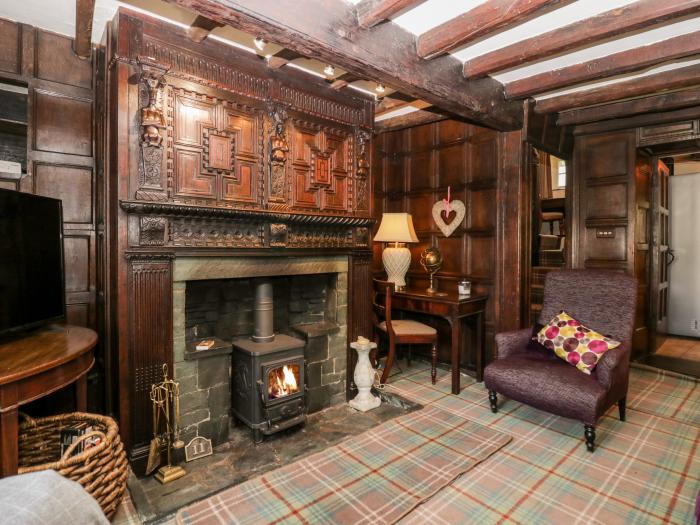 The Old House, Troutbeck Bridge, Cumbria. In a National Park. Close to amenities. Woodburning stove.