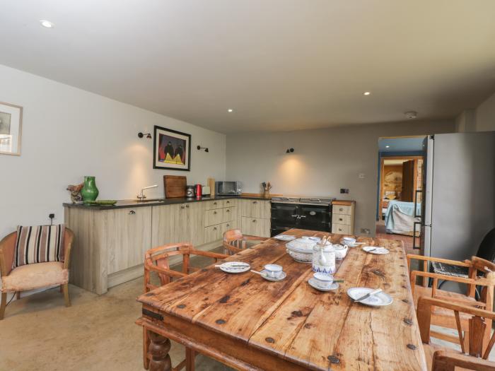 Brandeers Long Barn is in Brandier near Minety, Wiltshire. Near the Cotswolds AONB. Games room. 2bed