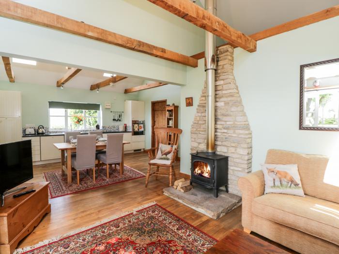 Little Barn in Yatton Keynell, Wiltshire. Woodburning stove. Off-road parking. Pet-friendly. In AONB