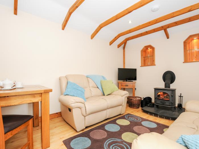 The Hideaway in St Austell, Cornwall, off-road parking, pet-friendly, single-storey, close to shops