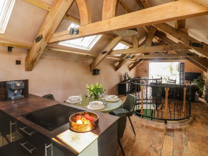 Becket's Barn in Northlew in Devon. Two-bed barn conversion with original features & private balcony