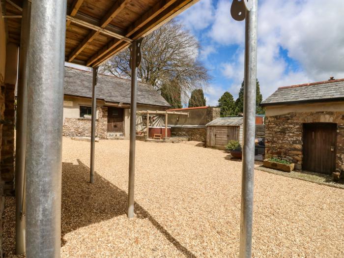 Becket's Barn in Northlew in Devon. Two-bed barn conversion with original features & private balcony