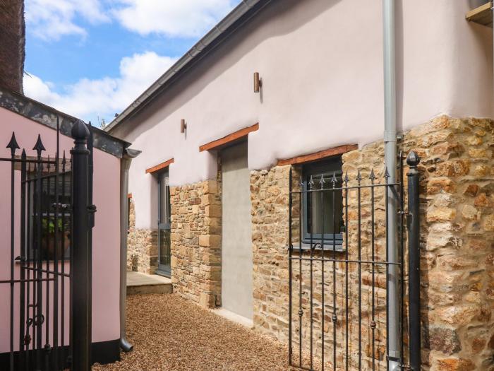 Becket's Barn in Northlew in Devon. Two-bed barn conversion with original features & private balcony