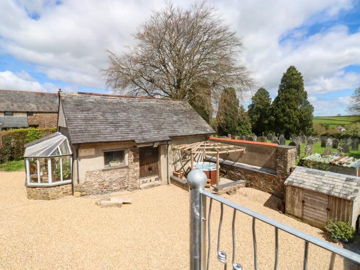 Becket's Barn in Northlew in Devon. Two-bed barn conversion with original features & private balcony