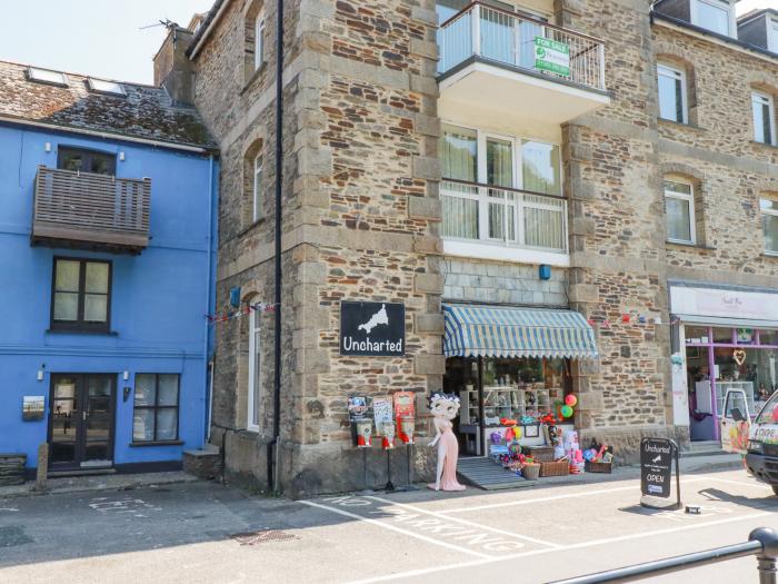 3 River View, Looe, Cornwall. Close to a shop, pub and beach with off-road parking and three storeys