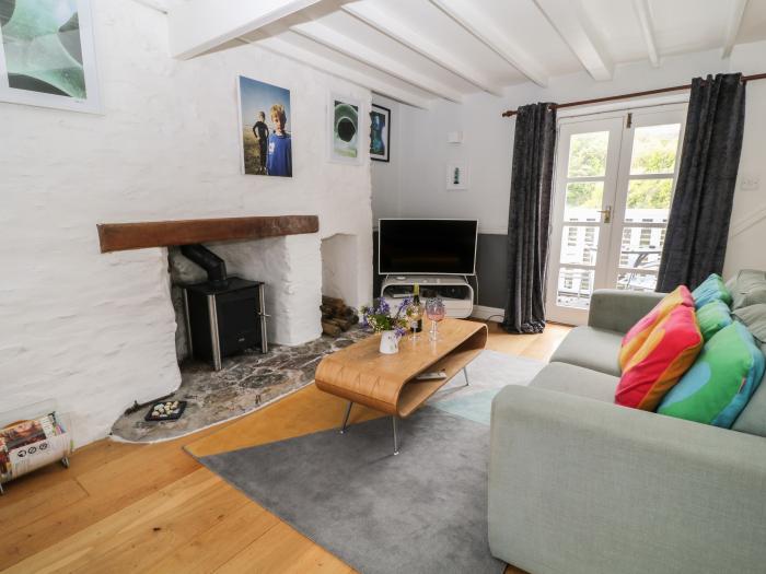 3 River View, Looe, Cornwall. Close to a shop, pub and beach with off-road parking and three storeys