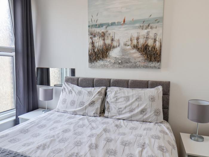 Harbour View in Bridlington, East Riding of Yorkshire. Sea view. Close to a beach. Open-plan living.