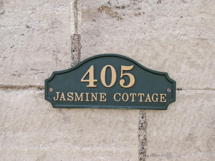 405 High Street, Swanage, Dorset. One-bedroom cottage, resting near a beach and amenities. Character