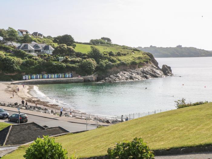 2 The Dunes is near Falmouth, in Cornwall, ground-floor apartment with sea and beach views, central