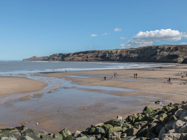 Rose Lodge in Runswick Bay near Staithes. Close to amenities and use of private decking & hot tub