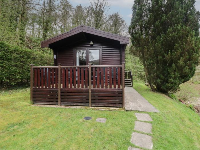 Canadian Cabin 37, is in Keswick, Cumbria. Off-road parking, in a National Park, pet-friendly, 2-bed