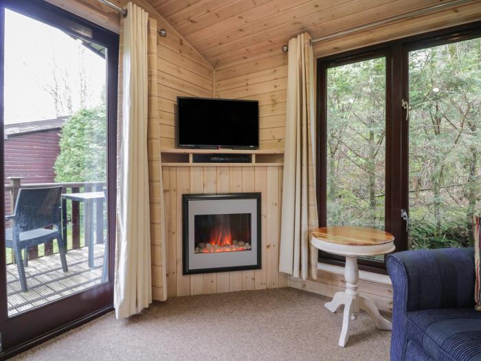 Canadian Cabin 37, is in Keswick, Cumbria. Off-road parking, in a National Park, pet-friendly, 2-bed