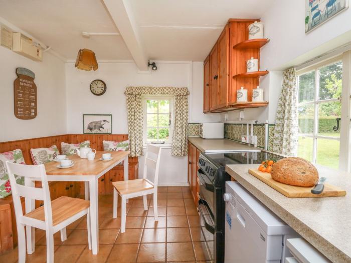 Thatch Cottage, Buckland Newton, Dorset, open fire, dog-friendly, off-road parking, enclosed garden.