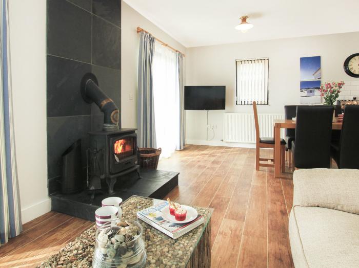 Cowrie Cottage, Rhosneigr, Anglesey, Wales, North Wales, Near Snowdonia National Park, Four bedrooms