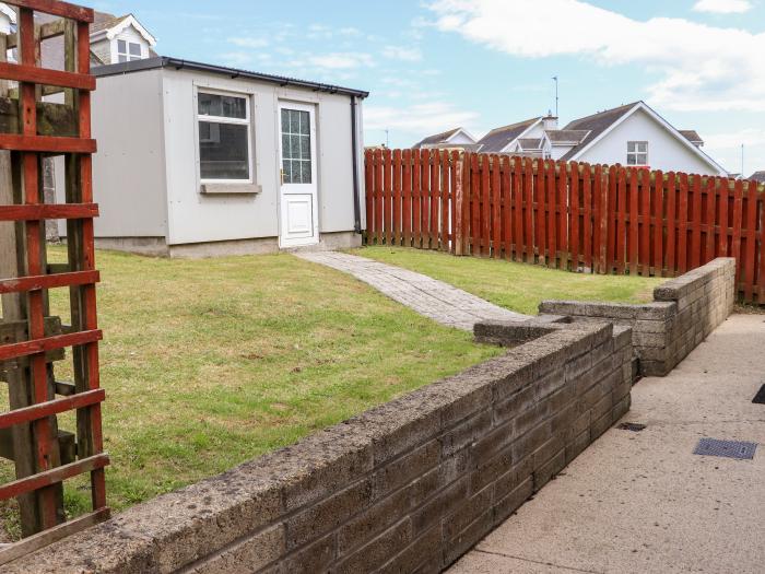 South Beach, Duncannon, County Wexford. Smart TV. Woodburning stove. Enclosed garden. Close to beach