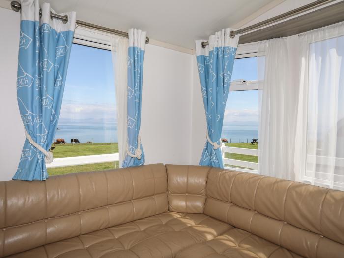 The Caravan - Cilan, near Abersoch in Gwynedd. Travel cot. Smart TV. Off-road parking. Single-storey