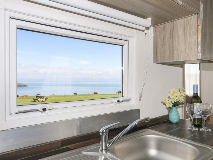 The Caravan - Cilan, near Abersoch in Gwynedd. Travel cot. Smart TV. Off-road parking. Single-storey