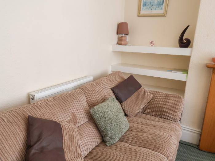 Sunnyside Holiday Apartment 2, Bridlington East Riding of Yorkshire, pet-friendly, close to a beach