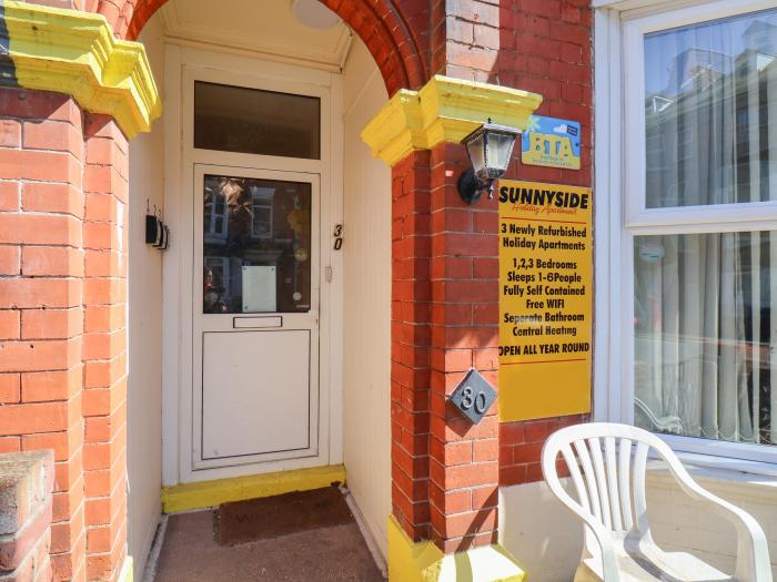 Sunnyside Holiday Apartment 2, Bridlington East Riding of Yorkshire, pet-friendly, close to a beach