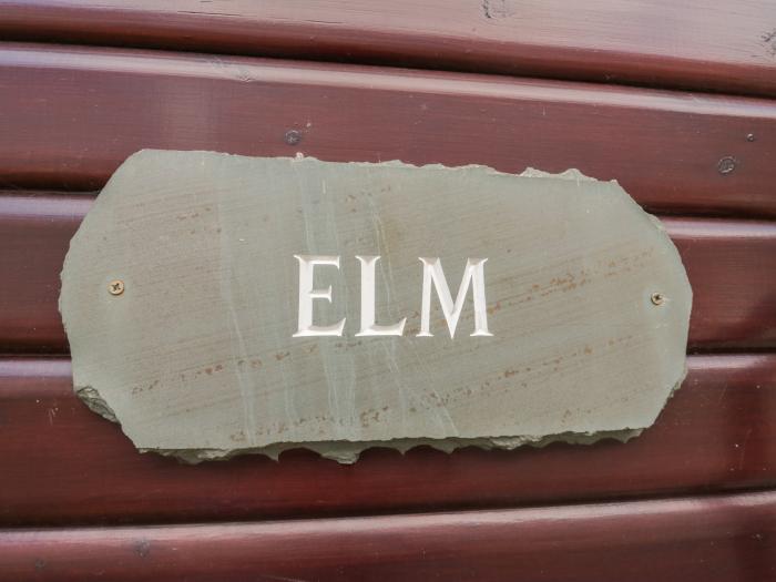 Elm Lodge, Keswick, Cumbria, The Lake District National Park. Single-storey lodge, Ground-floor, TV.