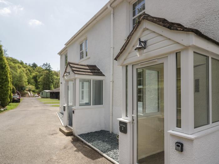 Garden Cottage No 2, Keswick, Cumbria, In The Lake District National Park. Off-road parking, Garden.