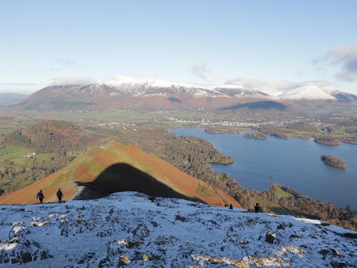 Garden Cottage No 2, Keswick, Cumbria, In The Lake District National Park. Off-road parking, Garden.